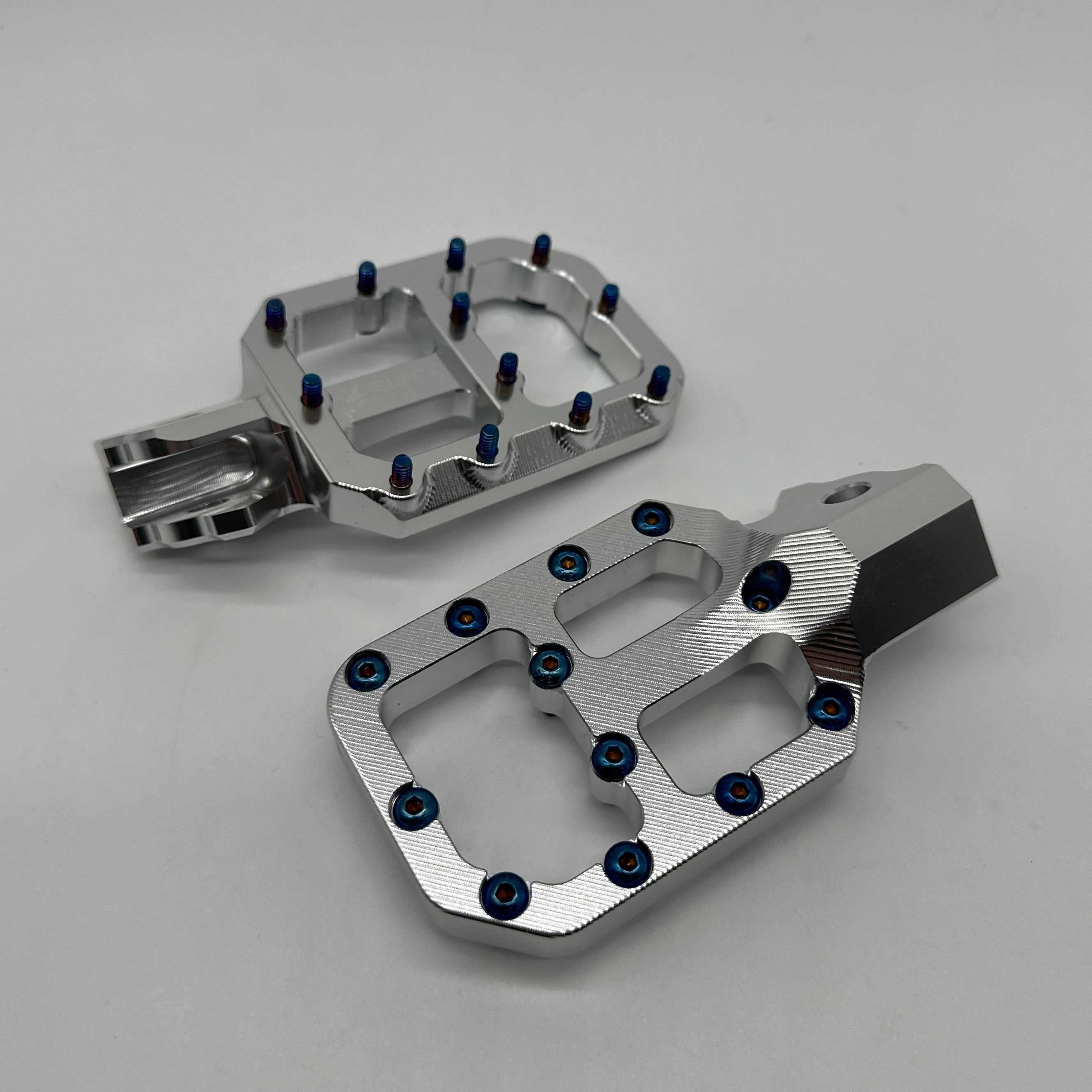 UltraGrip CNC Fußrasten 6061 |Sur-Ron LightBee / E-Ride